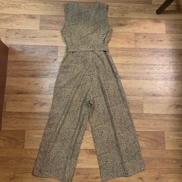 Jumper/Romper - Picture 3 of 5